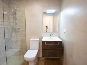 Ciencias Forum Apartment - Image 5