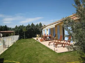 Cerca de Avignon, Bonita casa con piscina - Image 3