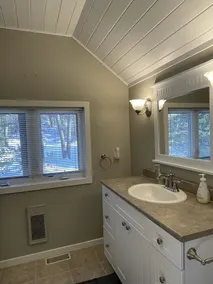 Beautiful family cottage on private lake in the heart of Muskoka - Image 4