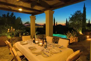 High-end, sea view, 5 bed villa with Chef, maid, large pool + skippered boat - Image 2