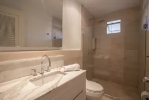 Charming 3 Bedroom in the Old CIty - Image 2