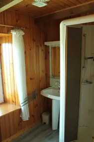 Self-contained apartment in former farmhouse converted into gîtes - Image 2
