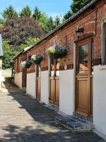 Rural hideaway but only 5 minutes from the centre of Cheltenham - Image 4