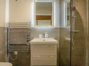2 chambres à coucher à Wingfield - Image 3