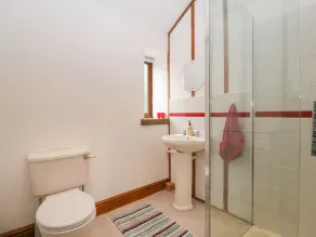 SUTTON BARN, pet friendly, character holiday cottage in Ross-On-Wye - Image 3