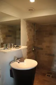 Eine authentische Scheune aus weißem Stein, renoviert für 4 Personen, mit Kamin - Image 2
