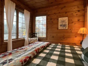 Centrally Located Apartment - Image 2