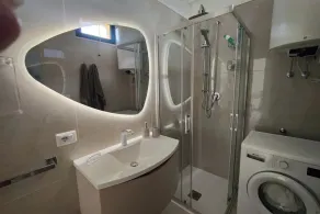 Apartment - Sleeps 4 - Pool - Parking - Image 3