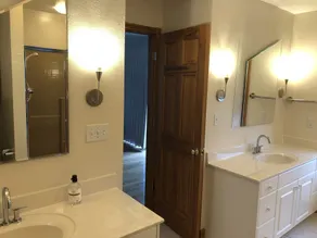 Clean and inviting Canal Front Cottage - Image 4