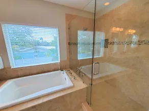 3brm elevated canal front pool home on North Longboat Key - Image 3