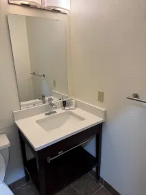 Sandalwood Studios & Suites - Image 4