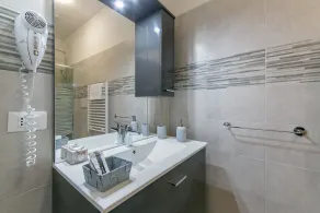 Red Lion Guest House - Image 3