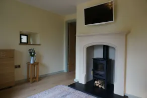 Individual Self-Contained Private cottage with garden at Dyrham Park, near Bath  - Image 4