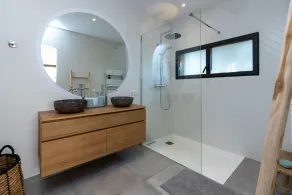 Bioclimatic house with a stunning scenic view - Image 2