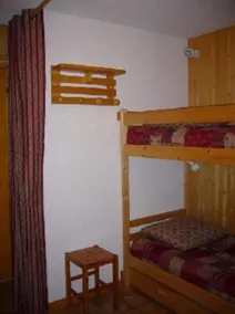 First-floor apartment, sleeps 4–5. South-facing - Image 3