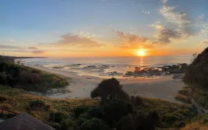 Bordering onto reserve, spectacular 500m stroll to the beach - Image 5