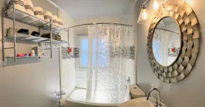 *King bed/3bds house Near Naval Base & 6Flags* - Image 3