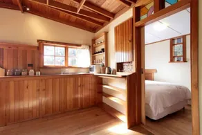 The Cabin-Wake up to the sound of native birdlife. - Image 4