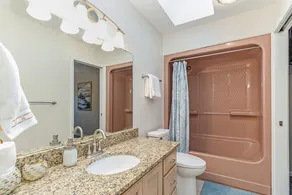 Beautiful home, quiet neighborhood w hot tub. Close to shopping, beach & trails. - Image 3