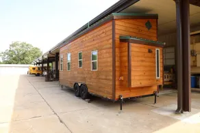 Secluded Wooded Charmant Chalet  \"Theme\"  Tiny Home - Off Grid - Image 5