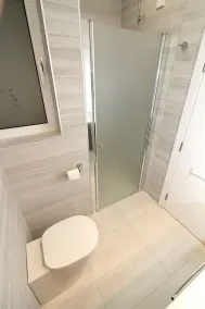 Moderne NOUVEAU 2 chambres avec vue sur mer imprenable sur la baie de Mellieha à 50 mètres de la plage - Image 2