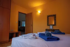 VILLA ROSILA,CHARMING SPACIOUS HOME JUST A STROLL FROM GENNADI BEACH - Image 5
