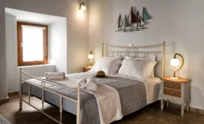 Gavrion's Nest - Premium Cycladic Studio - Image 4