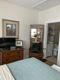 Brookside Cottage is a beautiful open concept doll house stay for two. - Image 4