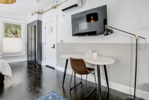 The Flats - Image 2