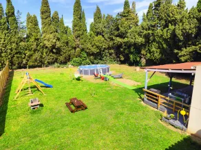 House garden swimming pool play in the country - Image 2