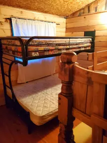 Spacious open concept 3 bedroom cottage on beautiful Baptiste Lake - Image 3