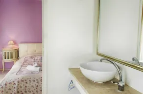 Encantadora villa de 2 dormitorios con piscina para 4+1, para grupos pequeños, admite mascotas - Image 2