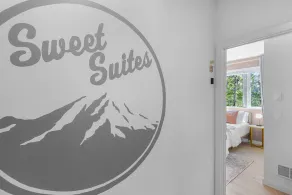 Jerry's Sweet Suite - 84 Walkscore - Image 4