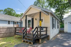 Charming Cozy Cabin B/Walk to Shops, Beach & OOB Pier/Superhost - Image 5