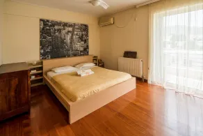 Family getaway, spacious and luxurious, sea view, terrace, 5 minutes from Voula beach, 30min from Athens center - Image 5
