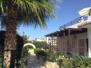 Luxury Detached 3 Bed Villa with Large Pool & Stunning Gardens in Quiet Location - Image 4