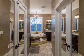 LUX, Mt & City Views, Near Golf & Trails, Pvt Htd POOL w/Slide, Spa, Putt Green - Image 3