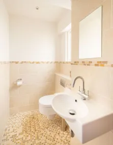 Stylish 1BR apartment near Salcombe & beaches - Image 3