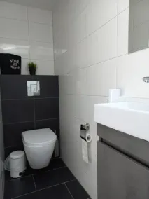Nette vakantie woning met tuin en terrassen midden in het dorp - Image 4