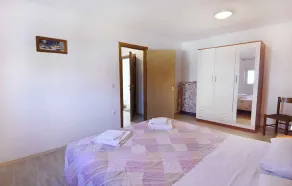 Holiday apartment with large terrace, sea view, near the beach - Image 5