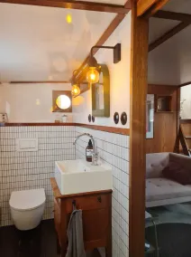 Charming captain's cabin on the historic ship De Hoop - Image 2