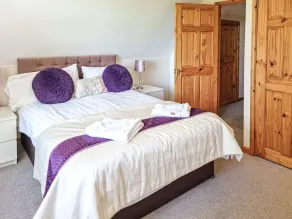4 bedroom accommodation in Honicombe, near Callington - Image 5