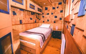 Cozy cottage with hot tub! - Image 4
