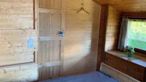 Cozy wooden cabin 1800m above sea level, guaranteed snow, slight convenience - Image 4