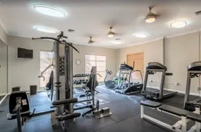 Literally: 15 steps to the Heated Pool/Ground Floor Condo/King Bed/Free Parking - Image 2
