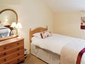 A 400 year old cottage with original features. - Image 4