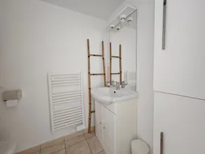 Comfortable house, walk to beach and shops, pets allowed upon request - Image 2