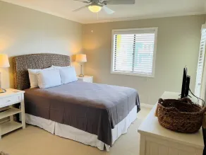 The Skipper 2 Bedroom Condo by RedAwning - Image 3