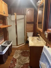 Beautiful Rustic Cabin at Enid Lake, near Grenada Lake, Sardis Lake & Ole Miss - Image 2