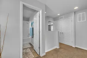 Calm & Cozy 3 Bedroom - Manhattan Beach Inspired Home - Image 4
